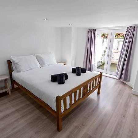 Newly Refurbed, Central Apartment With Free Parking And Hot Tub Lytham St. Annes Eksteriør bilde